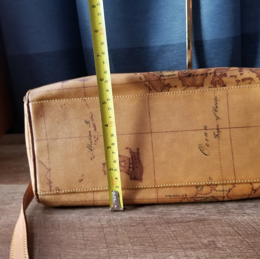 LV 47-000 Alveiro Martini Crossbody bag - Picture 4 of 16